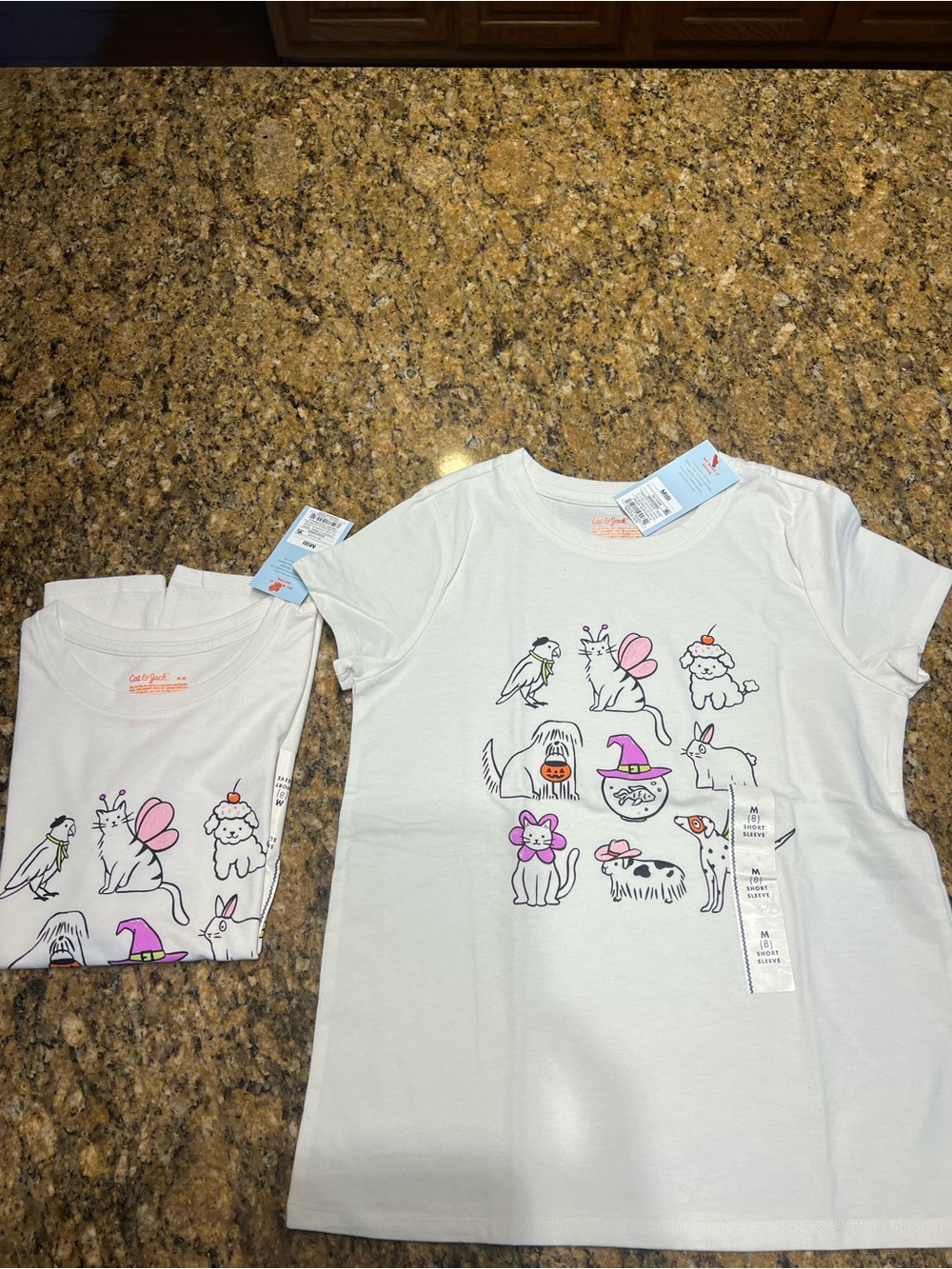Halloween shirts bundle 2Girls White Graphic Pet Characters Short Sleeve Tee